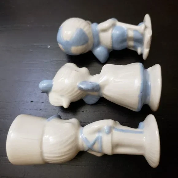 Porcelain child figures winter themed - Picture 6 of 12